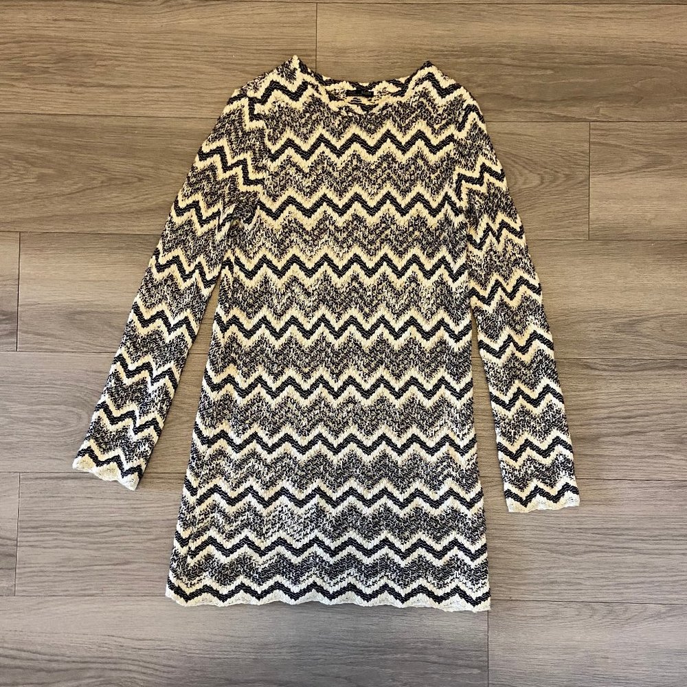 Black and White Zig Zag Zara Sweater Dress Size M